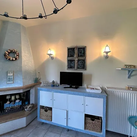 شقة Blue Seashell - Comfortable Maisonette Just 30m From The In Niki نيكيتي