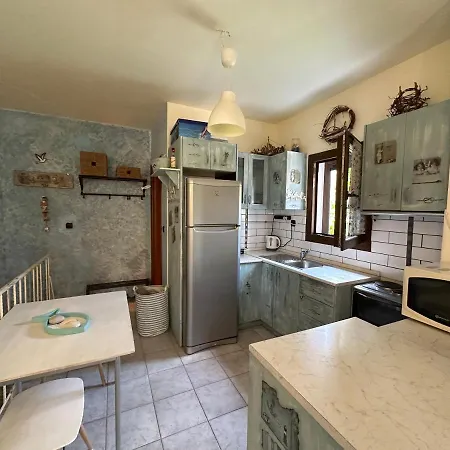 شقة Blue Seashell - Comfortable Maisonette Just 30m From The In Niki نيكيتي